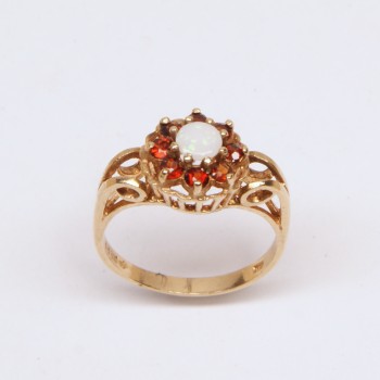 9ct Gold Opal/Garnet Ring